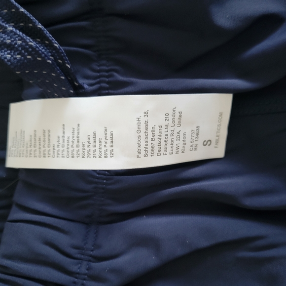 Men's Fabletics The Ones 5 inch shorts. Size Small. - Picture 3 of 4